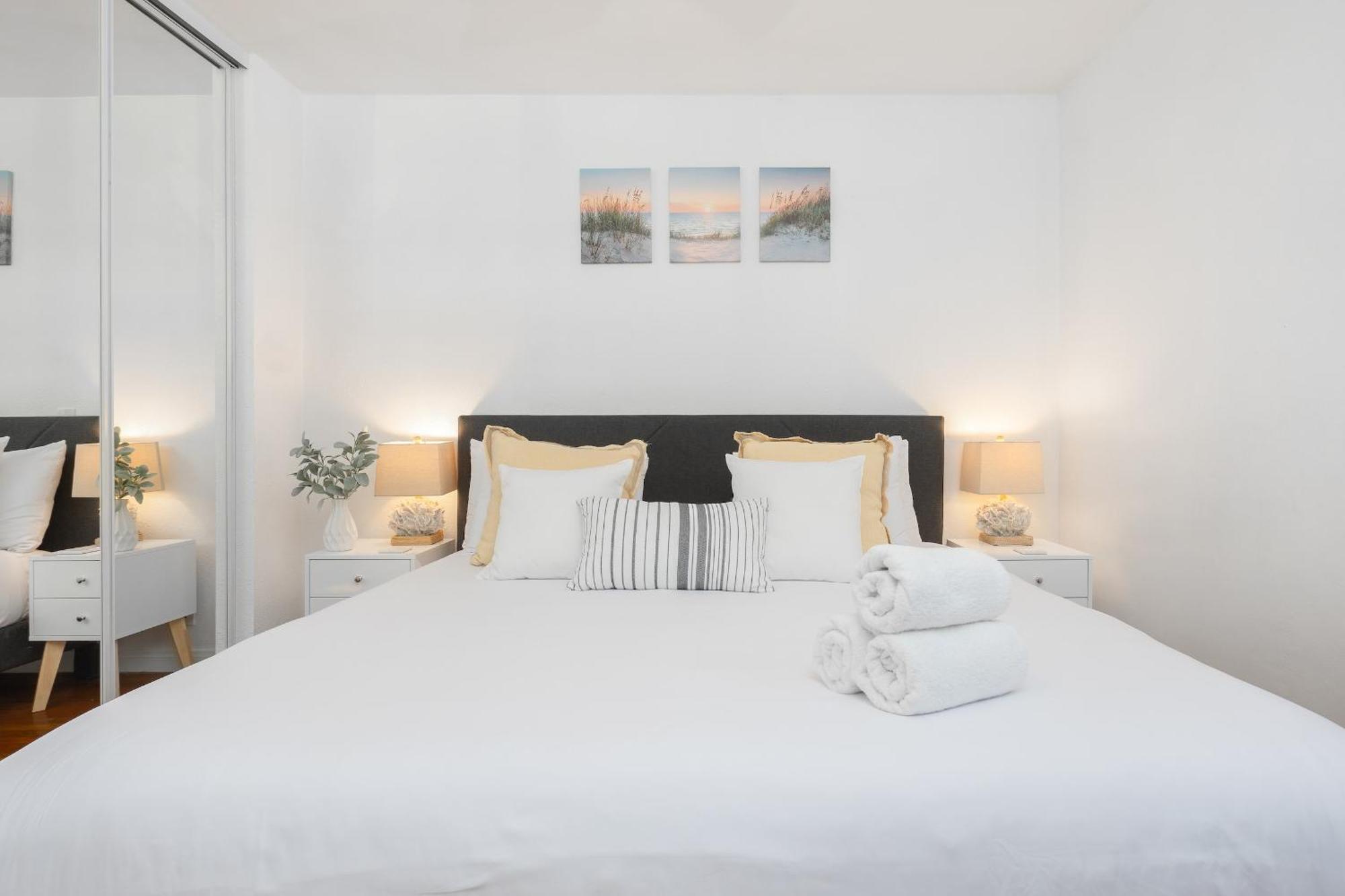 2 Bedroom - Ocean View Hot Tub Parking - 8 Guest San Diego